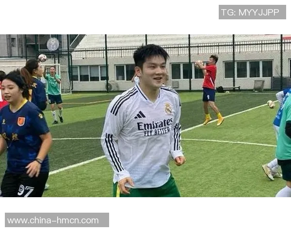 足球明星中谁在职业生涯中穿球衣次数最多的揭秘与分析 足球明星中谁在职业生涯中穿球衣次数最多的揭秘与分析